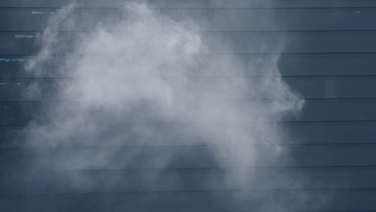 Damp i luften på en kold vinterdag udenfor