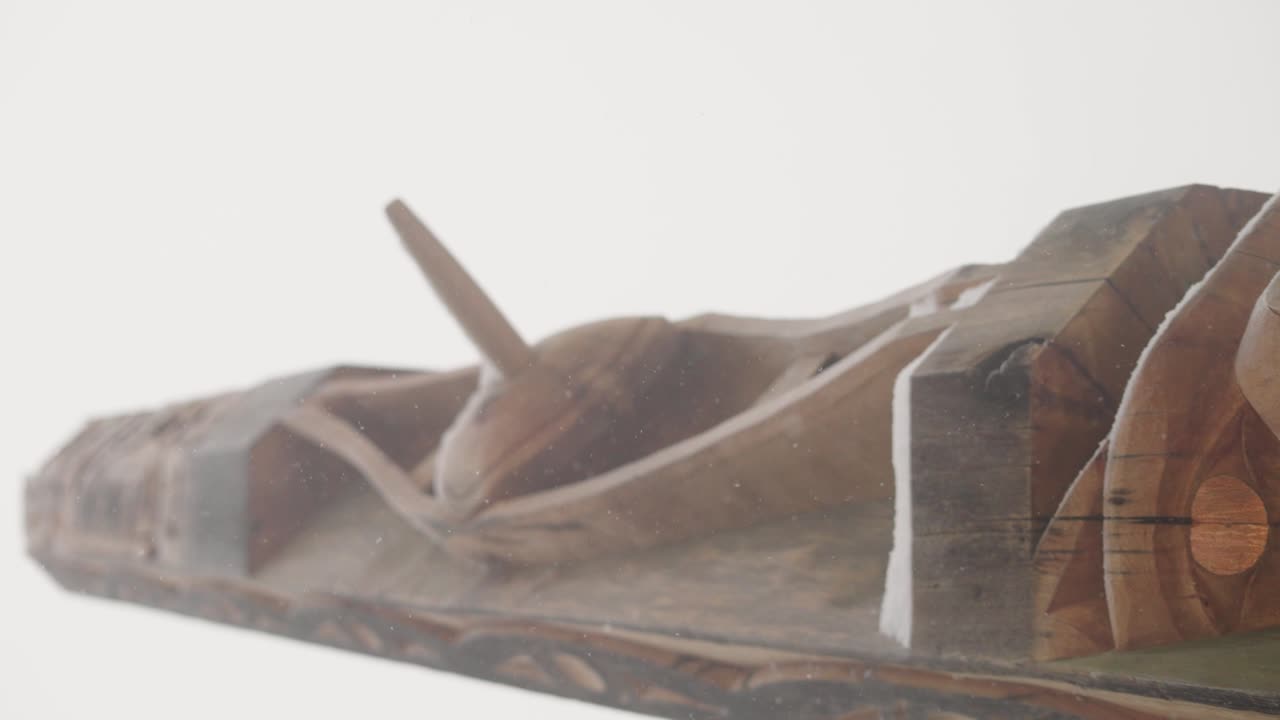 tótem en invierno para video vertical