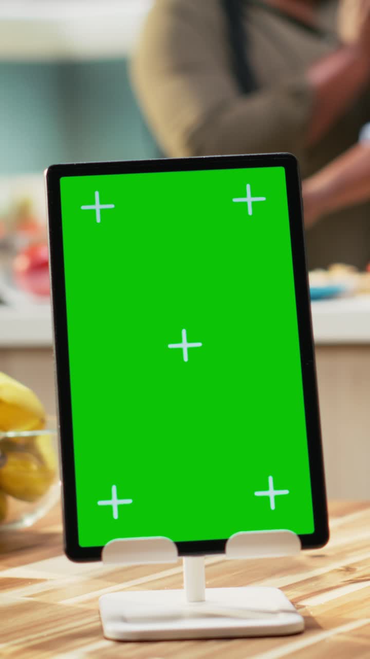 Vertical Video Vertical green screen parents and kids smiling and preparing homemade pizza