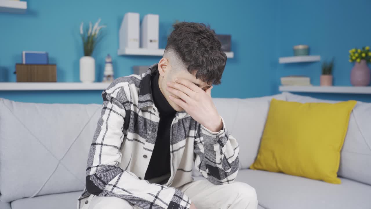 지루한 젊은이 슬프다.