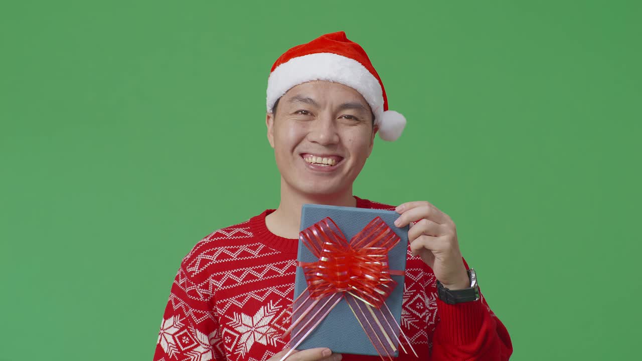 크리스마스 선물을 가진 남자