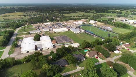 Vista-Aérea-De-La-Escuela-Secundaria-Thompson-En-Quinlan-Texas