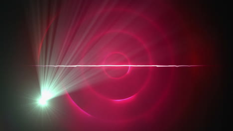 mancha de luz y rastro de luz contra rastros de luz en espiral roja sobre fondo negro