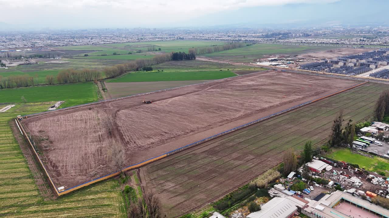 Flat land for the construction of houses in La Platina, La Pintana commune, metropolitan region, Santiago de Chile