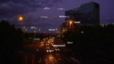 animación de números cambiantes globo a lo largo del lapso de tiempo de los vehículos en movimiento en la calle contra el edificio