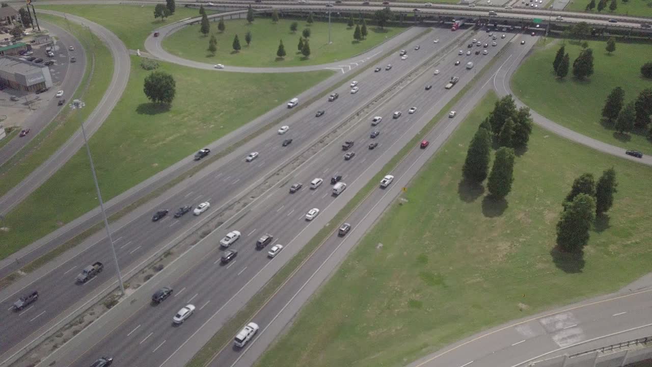 고속도로 위의 멋진 비행