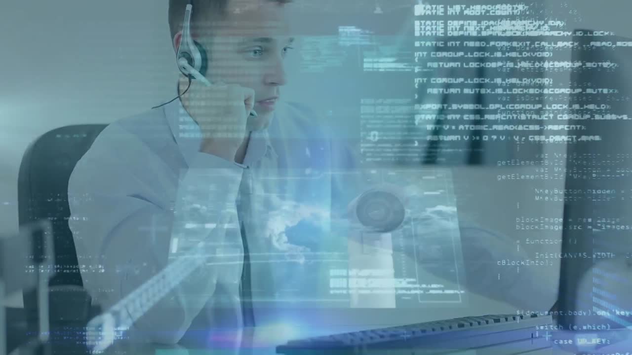 Animación de procesamiento de datos financieros sobre empresario caucásico usando auriculares y ordenador