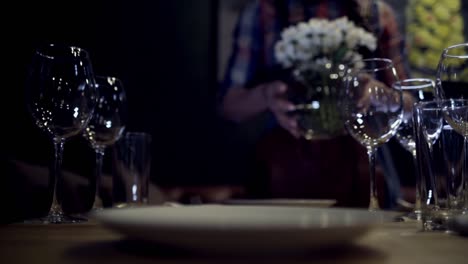 table setting with white flowers