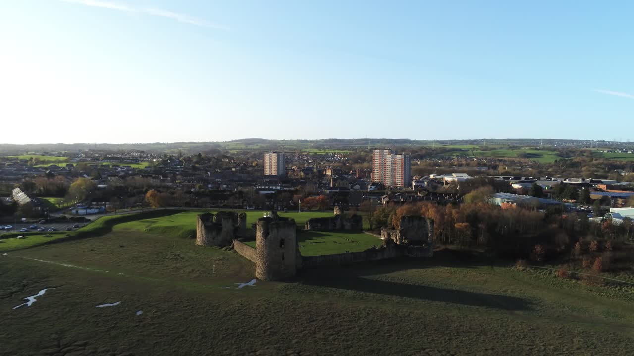 고대 부싯돌 성 중세 유산 군사 웨일스어 유적 조감도 랜드마크 수평선 위로 상승