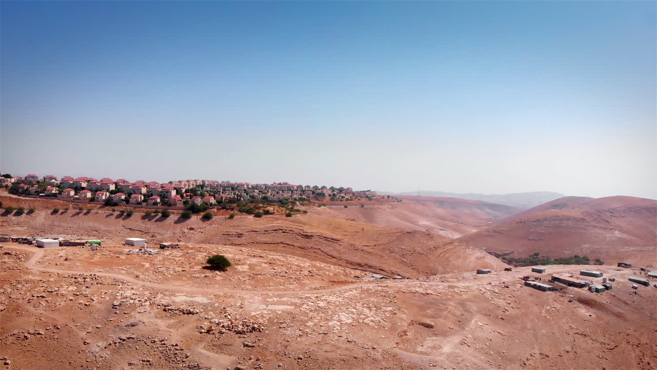 Campo beduino vicino alla città israeliana di Ma'aleh Adumim, vista aerea