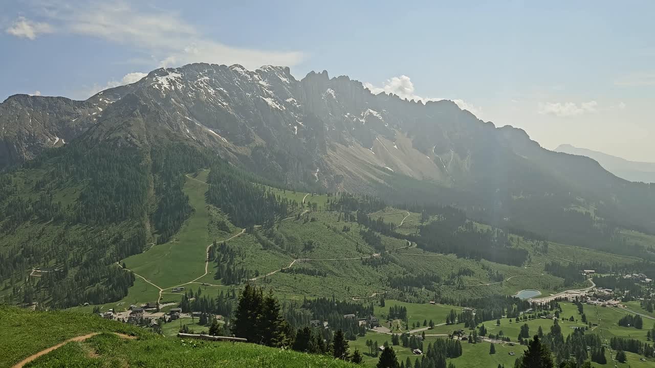 Latemargruppe von Norden aus gesehen, italienische Dolomiten.