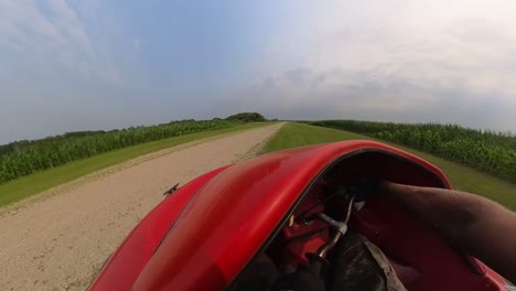 vista de la cámara pov 360 de un aerodeslizador que atraviesa la pista