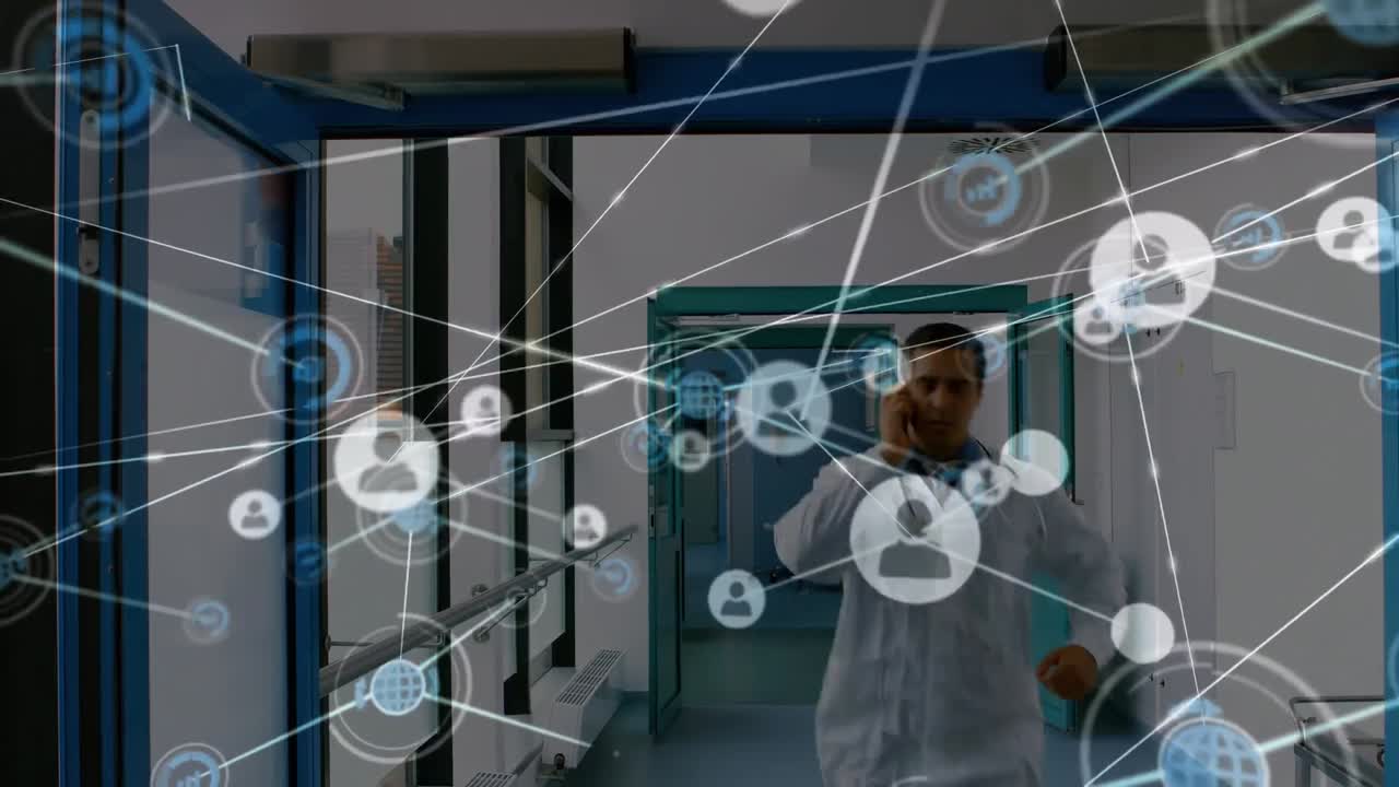 animación de la red de conexiones sobre un médico caucásico caminando por el pasillo