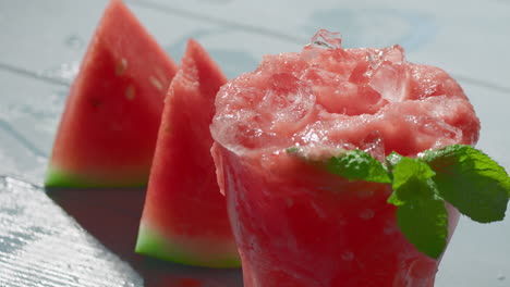 postre de sandía con hielo