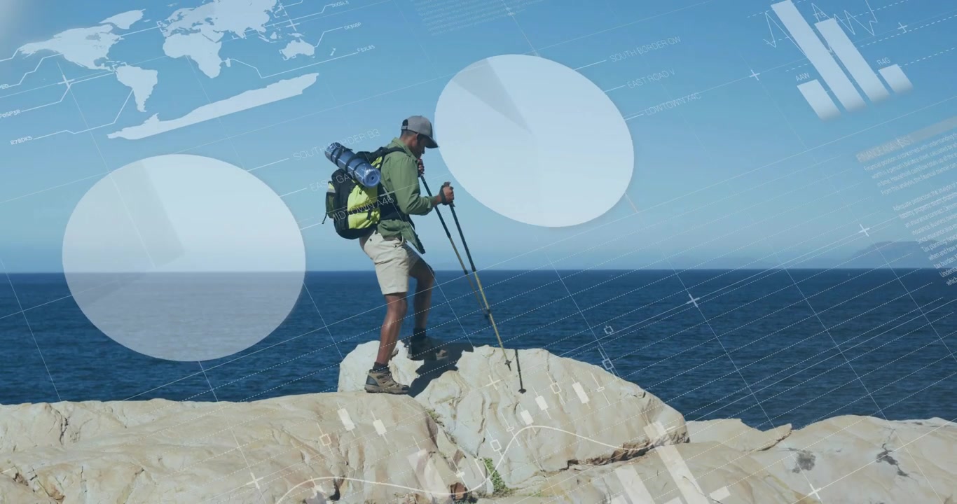 Escursionista che usa i bastoncini mentre attraversa una sporgenza rocciosa, con dati di tracciamento della telecamera e HUD sovrapposto per la navigazione.