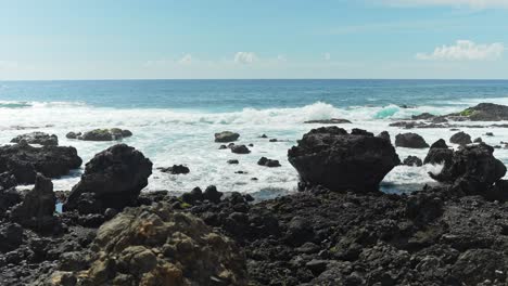 icónica costa del océano atlántico en la isla de tenerife, vista estática en cámara lenta