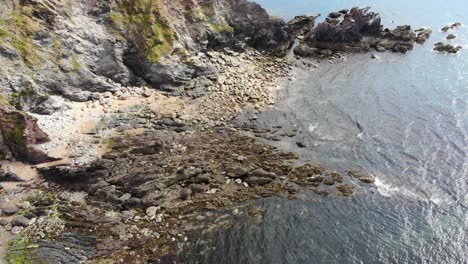 Rocky-shoreline-captured-in-Thurlestone,-England-Village