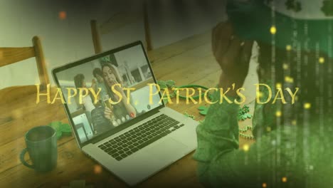 Texto-Del-Día-De-San-Patricio-Contra-Una-Mujer-Con-Gafas-De-Trébol-Mientras-Realiza-Una-Videollamada-En-Casa