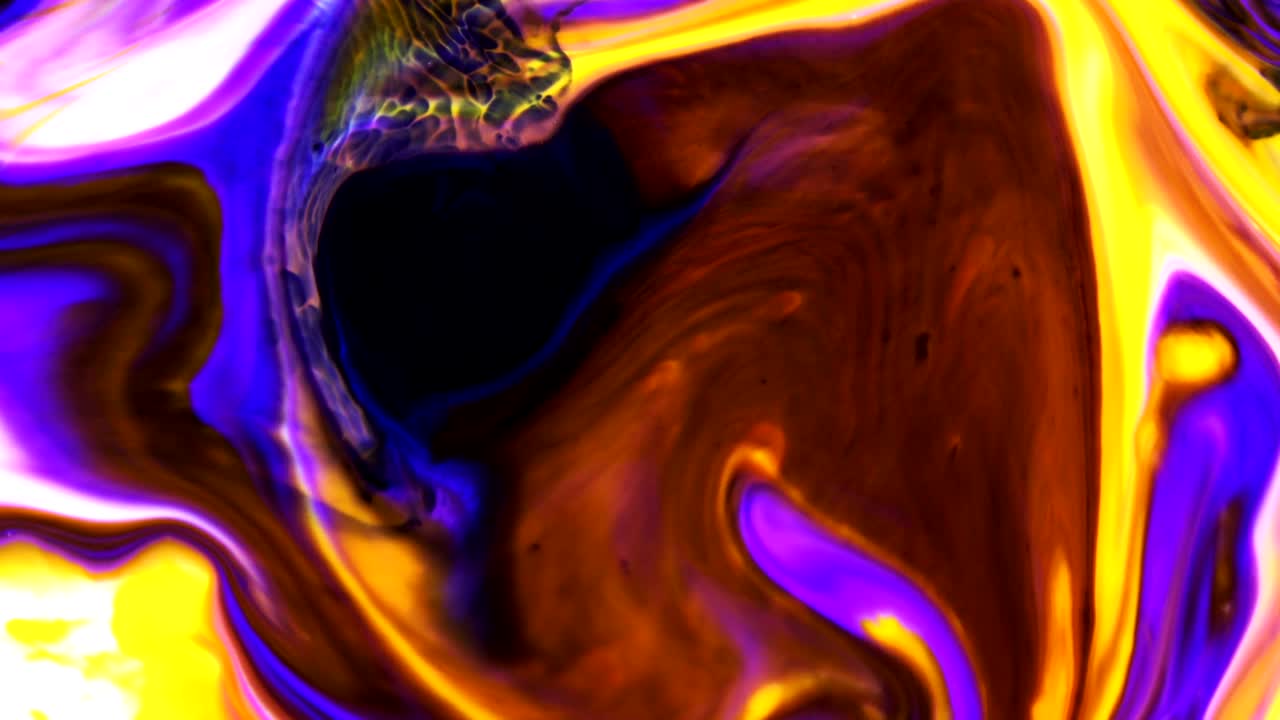 colores abstractos extendiendo pintura girando y estallando