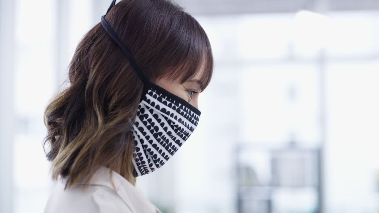 전통적인 손짓은 업그레이드됩니다.