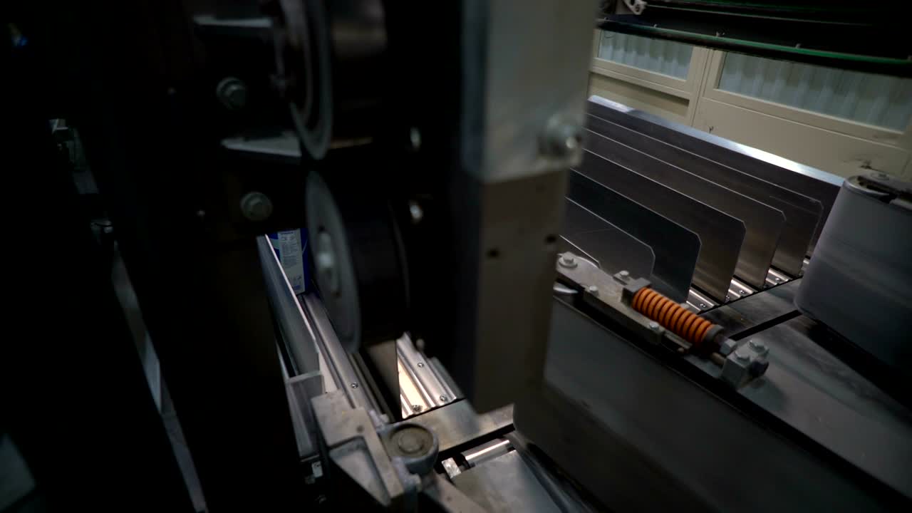 Manufacture of toilet paper and napkins
