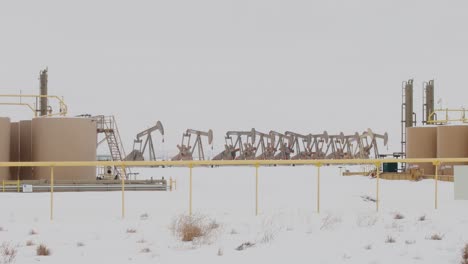 Pump-Jacks-Im-Winter-In-Den-Colorado-Plains