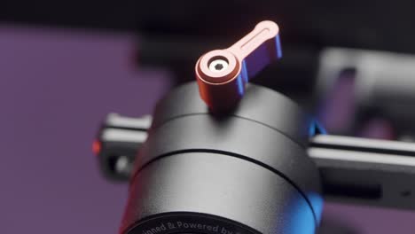 primer plano de la montura de gimbal