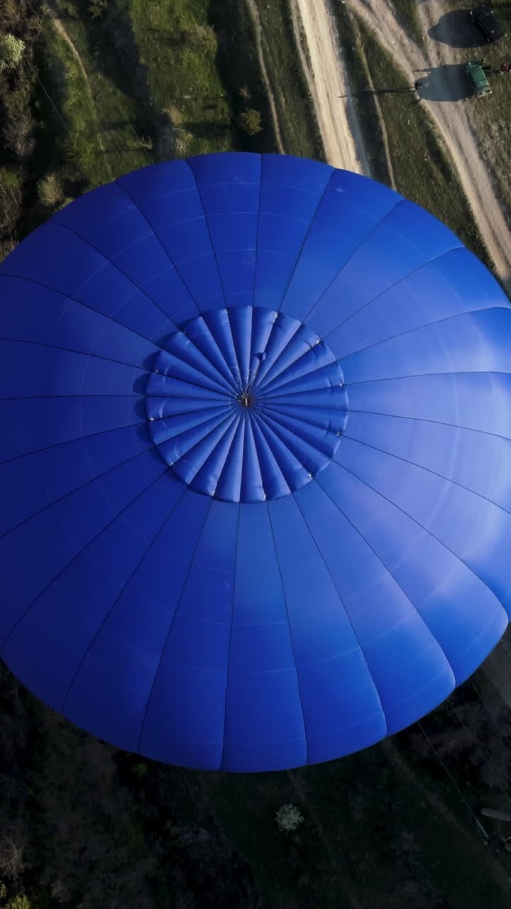 Giro in mongolfiera sul paesaggio scenico