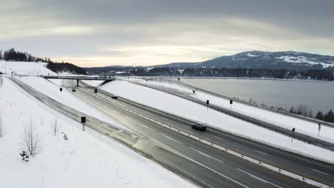 Norwegian-highway,-southbound-towards-Oslo,-in-the-winter