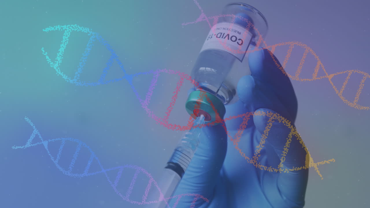 estructura de adn múltiple girando contra la sección media del médico retirando la vacuna contra la covid19 en una jeringa