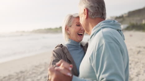 Tanz,-Strand-Und-älteres-Paar-Mit-Liebe
