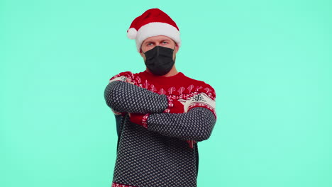 Hombre-Con-Suéter-Rojo-Navideño-Con-Máscara-Facial-Ppe-Para-Protegerse-Del-Coronavirus-En-Cuarentena-De-Encierro