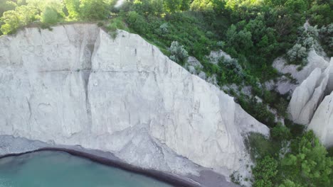 die klippen von scarborough mit blick auf den canyon