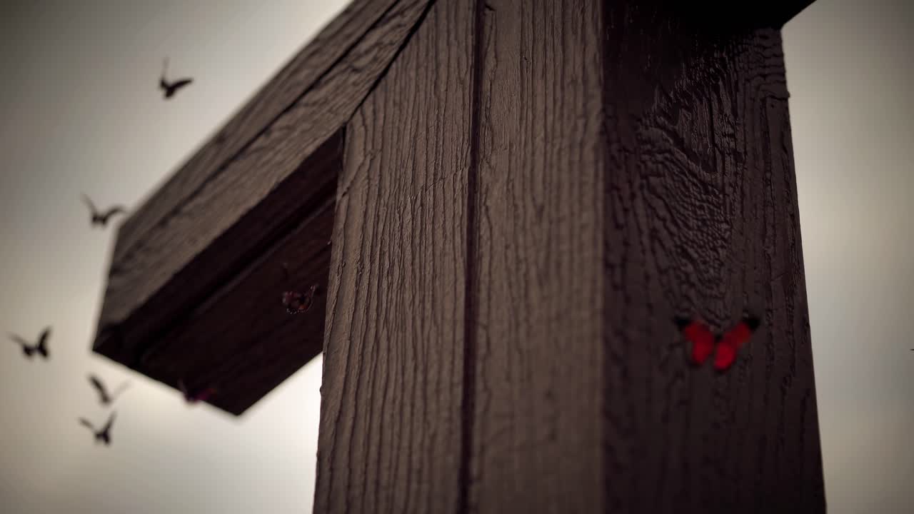 예수 그리스도 십자가 위에, 폭풍우 하늘에서 나비들에 둘러싸여