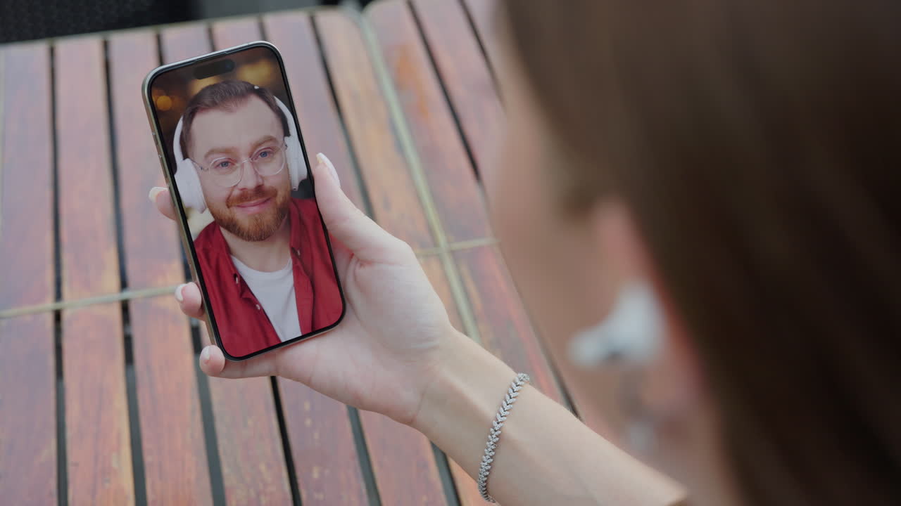 llamada de video en el teléfono inteligente