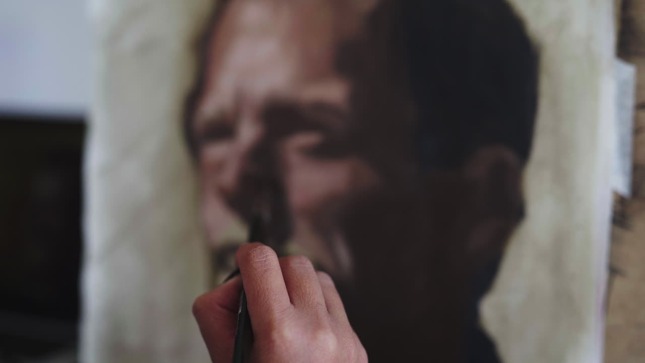 컬러 페인트 브러시로 인물 세부 묘사