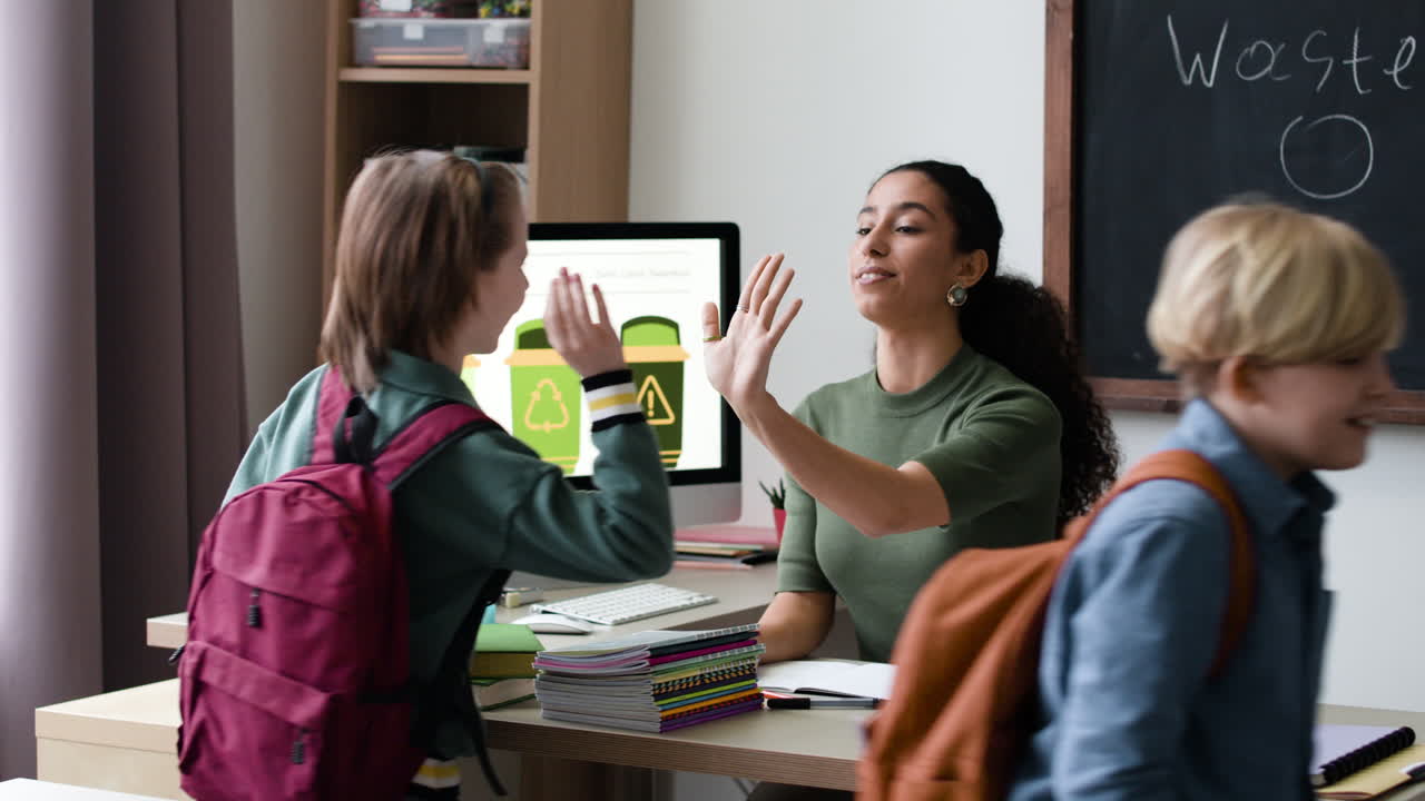 Classroom Recycling Lesson