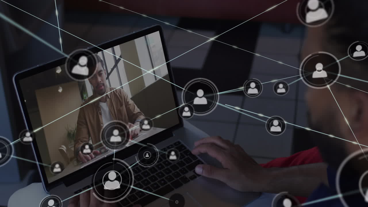 노트북에서 비디오 통화를 하는 두 인종의 남자의 뒷모습에 대한 프로필 아이콘 네트워크의 애니메이션