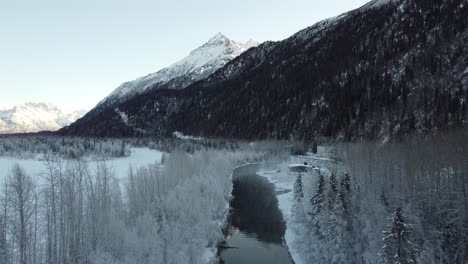 Imágenes-Aéreas-En-4k-De-La-Carrera-De-Cola-Eklutna,-Palmer,-Alaska,-Invierno-De-2021