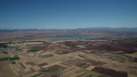 sivas zara kizilcan lago del cráter