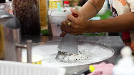 making shaved ice dessert