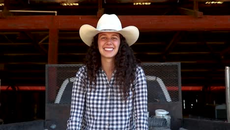 Dolly-back-of-cowgirl-in-hat