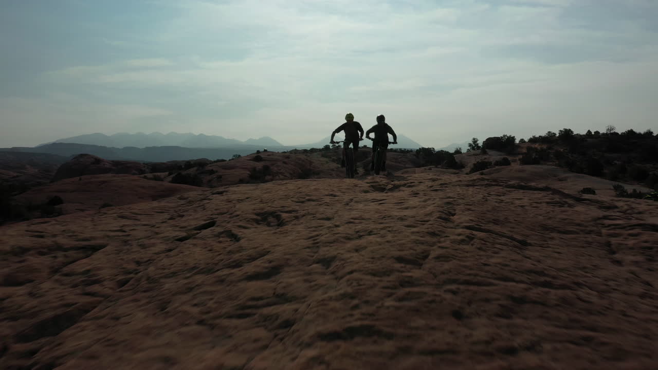 산을 타고, 길을 잃어