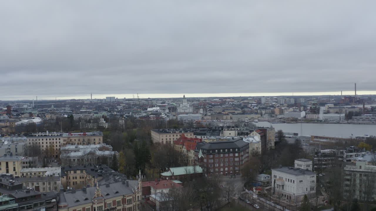 vista aérea de drones de la ciudad de helsinki
