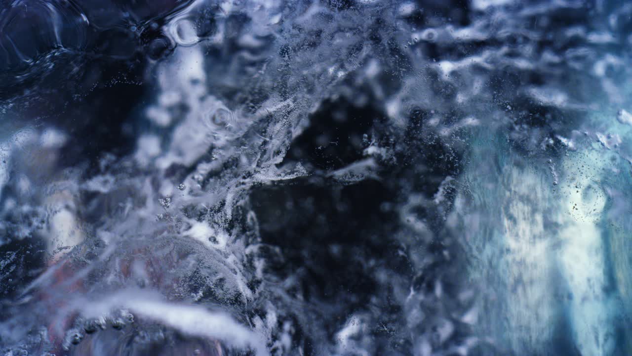 파란색 수중 거품 얼음 매크로 텍스처 배경