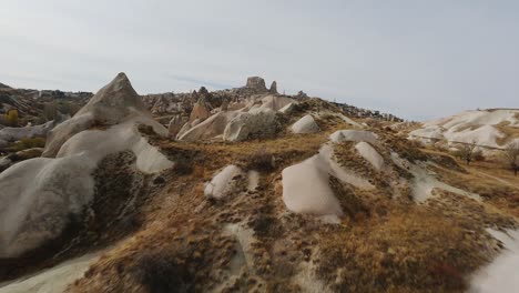 Atemberaubende-Karstlandschaft-In-Kappadokien,-Türkei