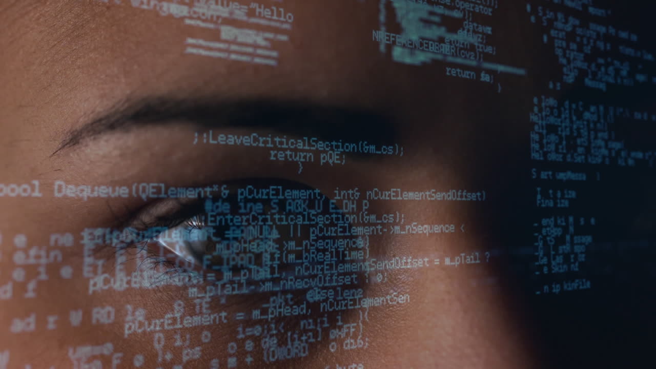 animación de procesamiento de datos sobre el ojo de una mujer biracial