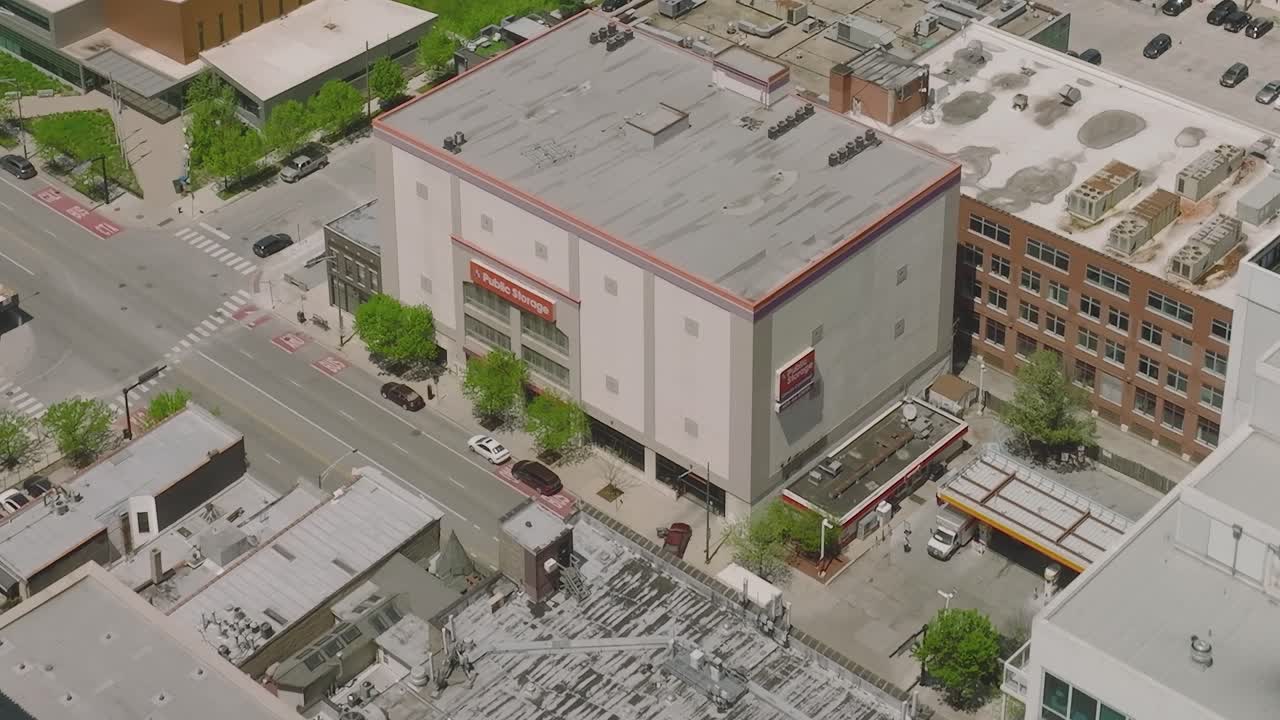 Aerial view of urban landscape in Chicago showcasing modern buildings