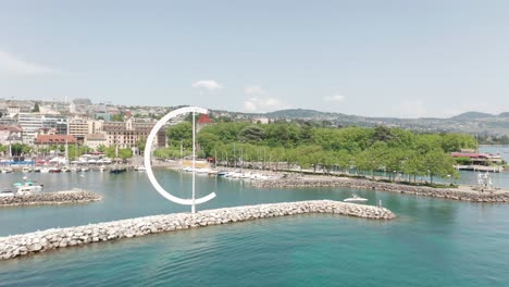 Drone-slowly-flying-towards-the-Big-C-at-Lausanne-Harbor