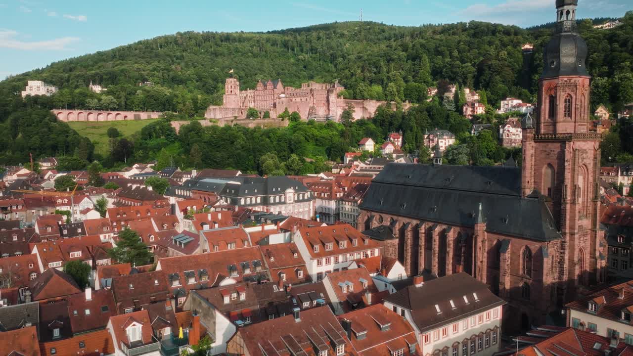 Vista aerea del Castello di Heidelberg e della Città Vecchia